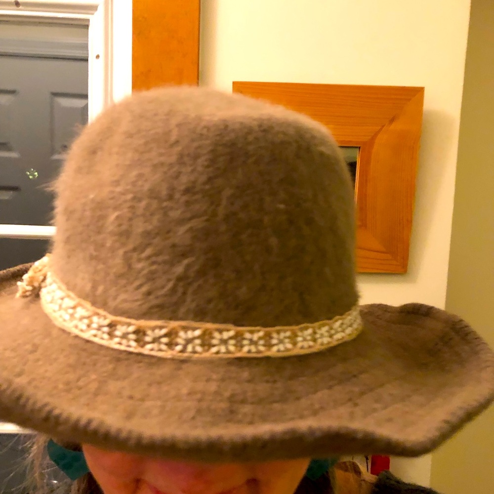 Anthropologie angora brimmed western hat. One size  good condition.